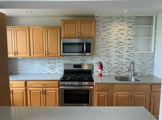 445 42nd St #3A, Brooklyn, NY 11232