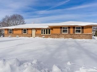 5904 Palo Verde Dr, Rockford, IL 61114