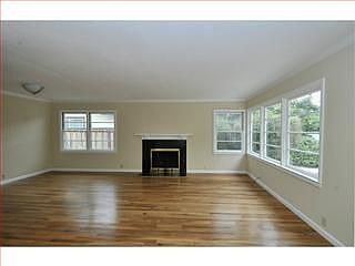3rd image of 3401 Park Blvd