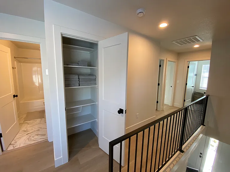 9909 NE 44th Ct — Photo 7