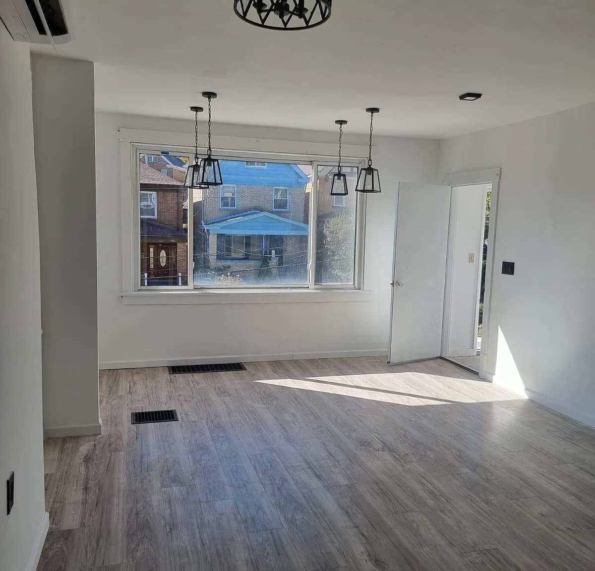 1 bed, 800 sqft, $1,050 — Photo 2