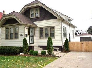 3040 N 57th St, Milwaukee, WI 53210