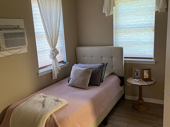 3rd image of 307 W Broadmore Ave #2