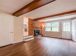 31 Old Reservoir Rd, Wethersfield, CT 06109