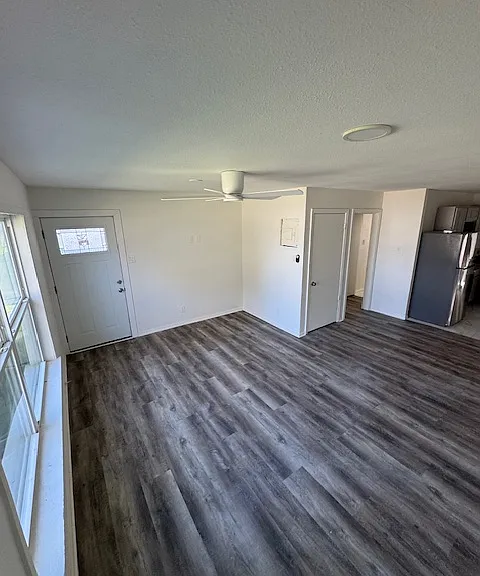 1304 Stone Dr — Photo 8