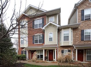 2646 McKnight Crossing, St Louis, MO 63124