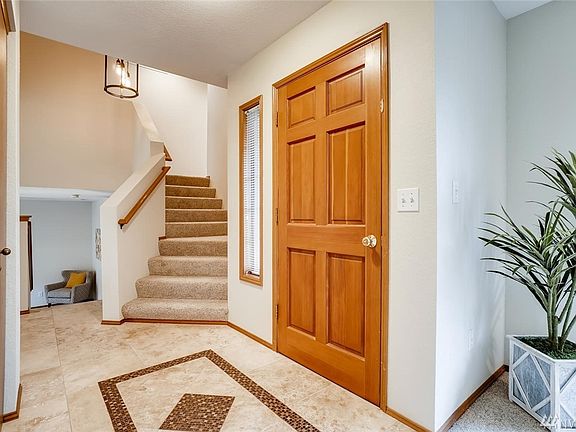 4th image of 5815 73rd Ave NE