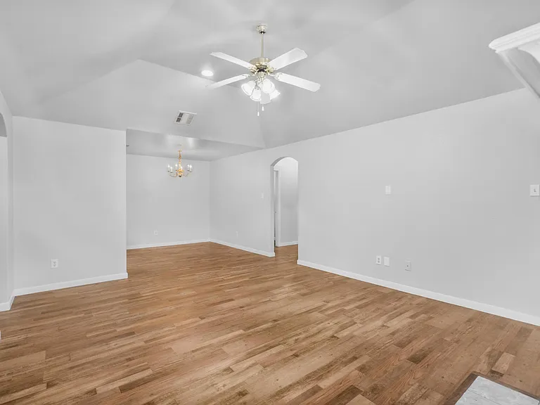 9212 Coral Ln — Photo 8