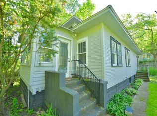 16290 3rd St, Union Pier, MI 49129