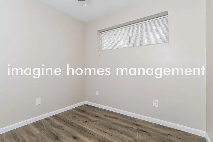 4963 Schroer Ave — Photo 9