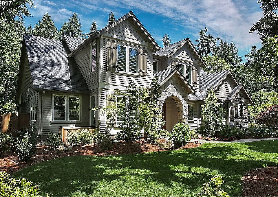 2nd image of 3519 Lake Grove Ave