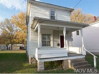 1st image of 608 Olive St
