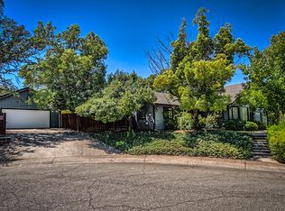 1210 Pueblo Ct, Redding, CA 96001