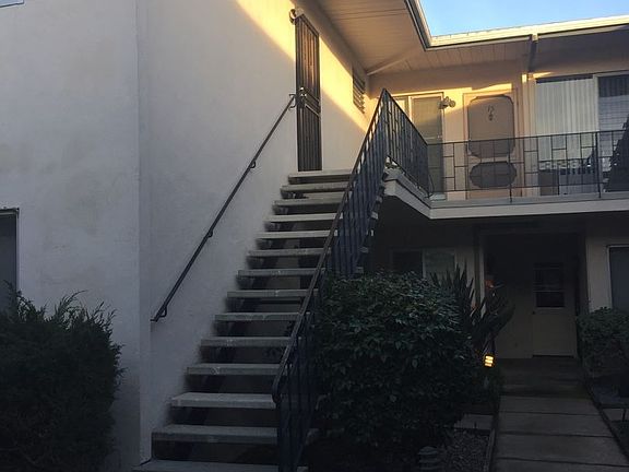 4th image of 3535 Collier Ave APT 16