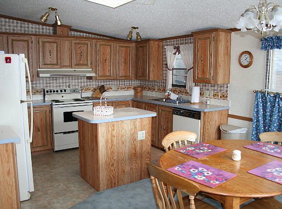4th image of 68 Harold Dr