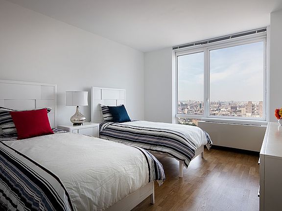5th image of 1214 5th Ave APT 44D