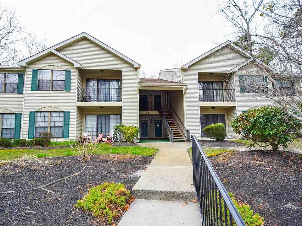 1st image of 7 Greenwich Dr #3503