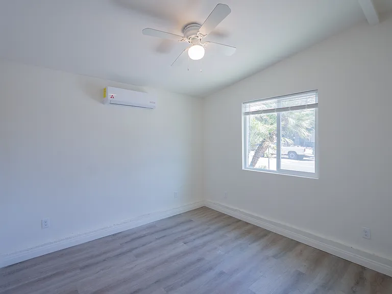 5484 Baja Dr — Photo 16