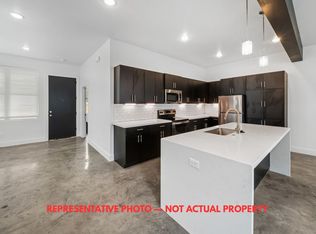 207 Lynn Dr #111, Bryan, TX 77801