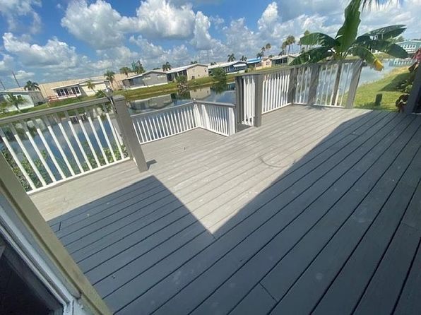 640 Waveside Dr
