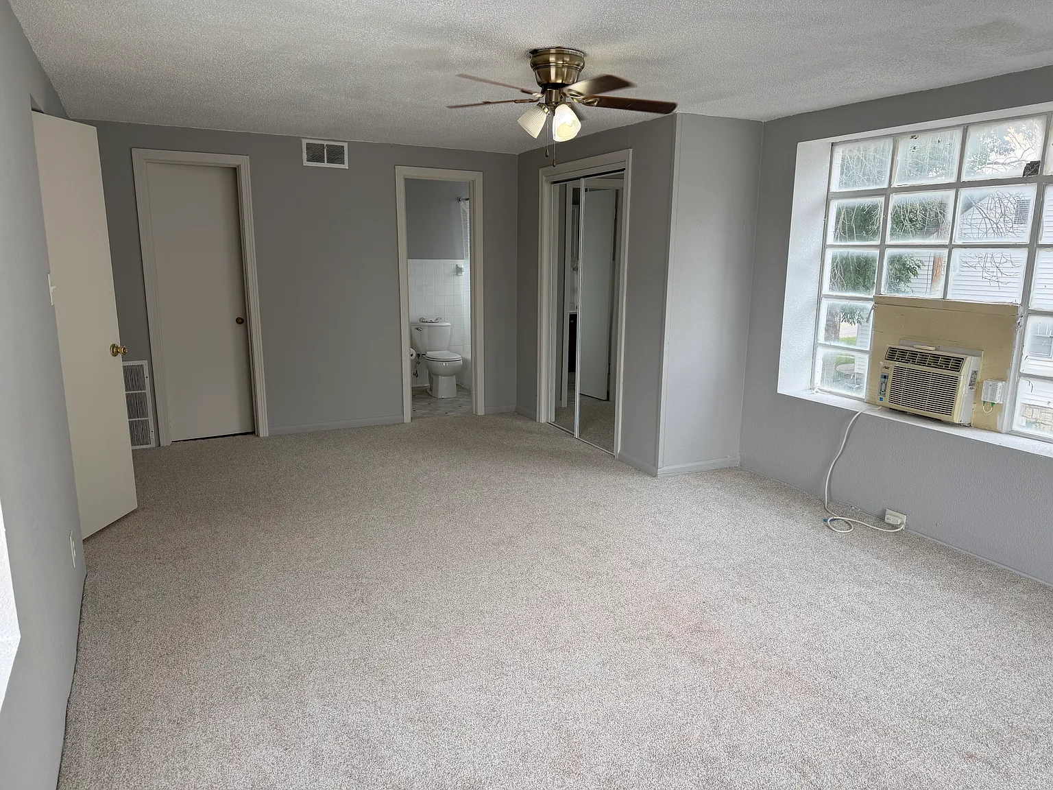 1 bed, 950 sqft, $825 — Photo 2