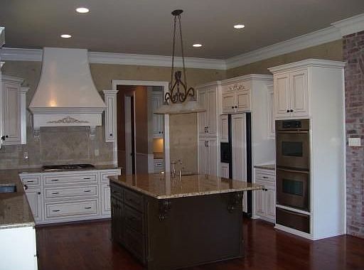 2nd image of 311 Paris Pl