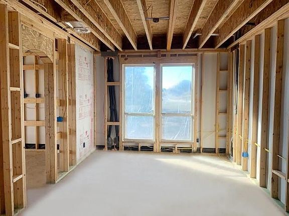 2nd image of 200 Draco St