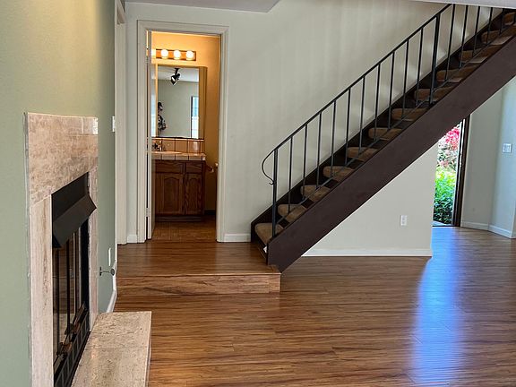 2nd image of 4022 Lamont St APT 2