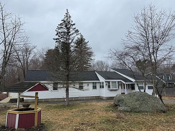 2nd image of 109 Forest Rd