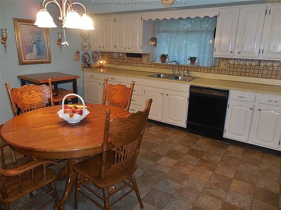 3rd image of 128 Riverview Dr