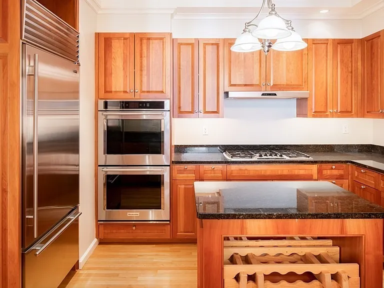 15 Marlborough St #4 — Photo 8
