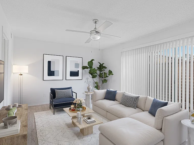 Crescent Place Apartments and Townhomes — Photo 7