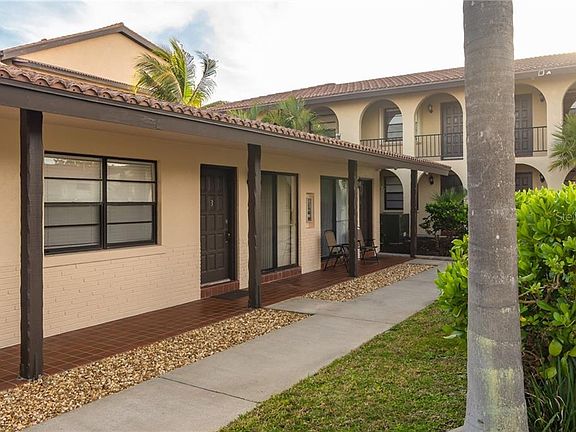 4th image of 1770 Gulf Blvd Unit 3