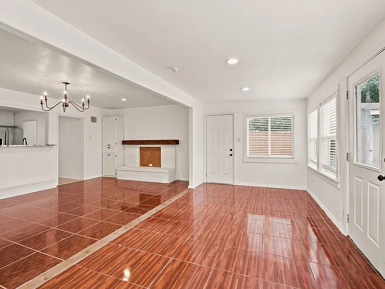 231 Cicero Dr — Photo 5