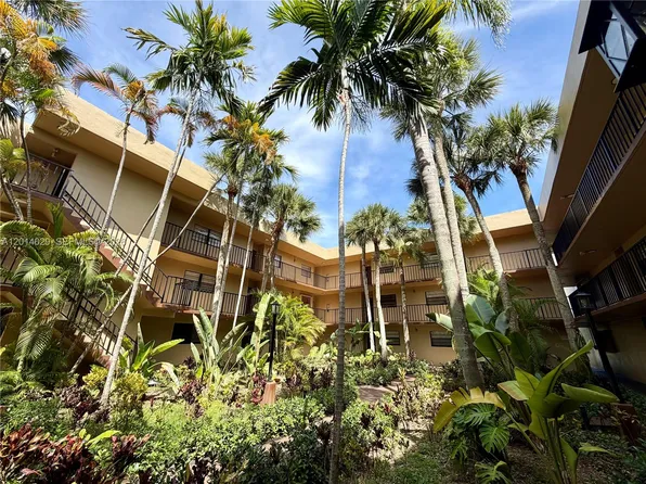 10875 SW 112th Ave APT 115, Miami, FL 33176