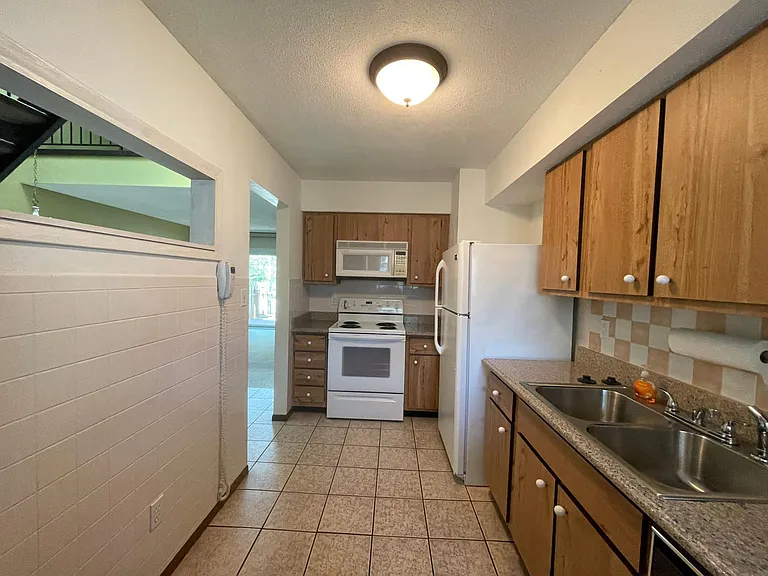 1811 Tawny Ash Dr — Photo 6