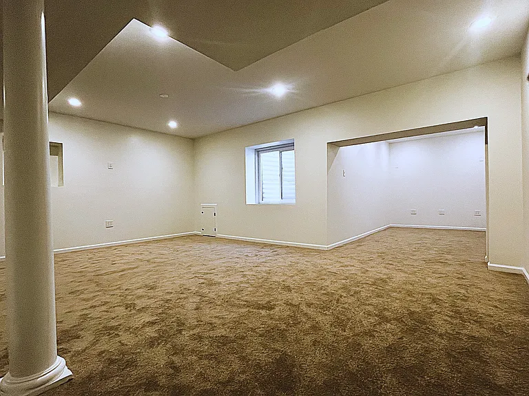 1825 N Pollock Way — Photo 33