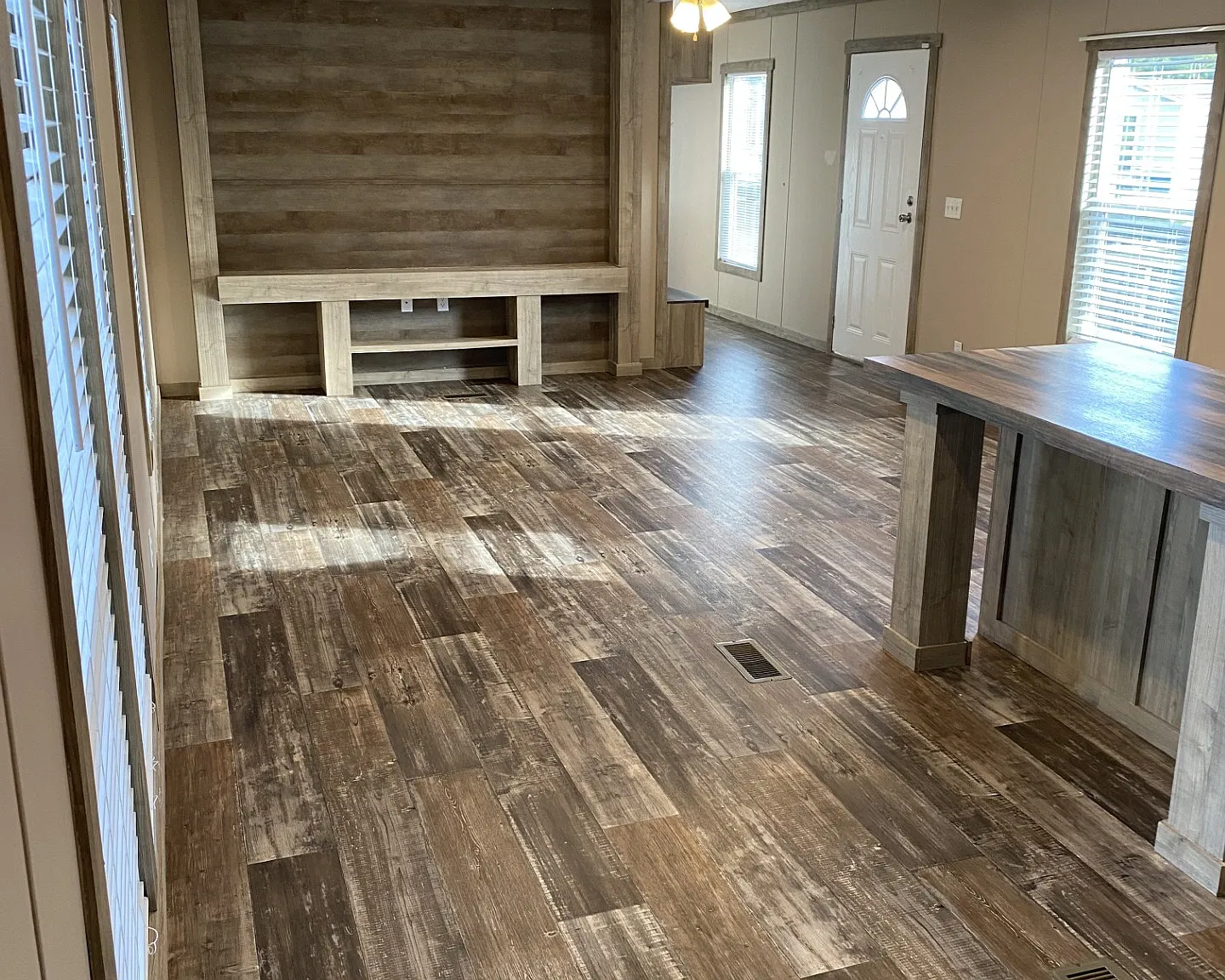 3 bed, 1216 sqft, $1,130 — Photo 4