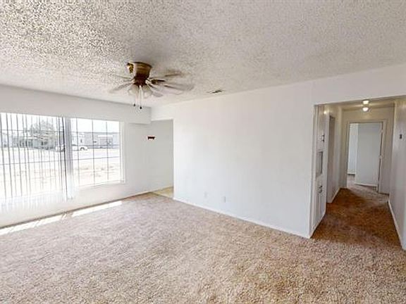 5th image of 3008 N Main St