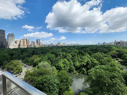 40 Central Park S Photo 1