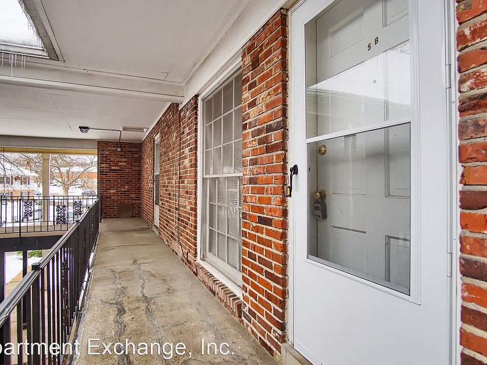 1st image of 607 Thunderbird Ct APT 5B