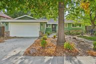 39th St-L1110-004