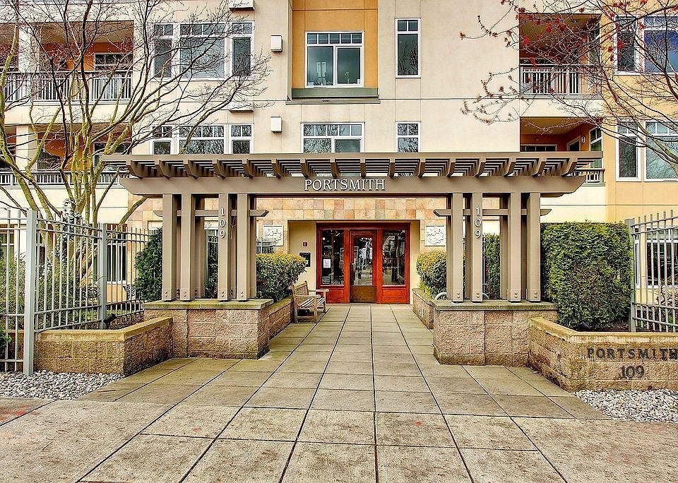 1st image of 109 2nd St S APT 426