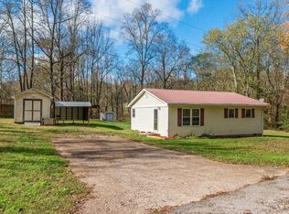 147 Mockerson Rd, Leoma, TN 38468