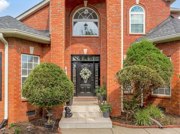 902 Rushmore Dr, Murfreesboro, TN 37129