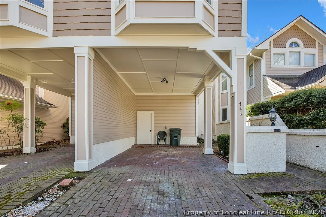 3 bed, 2.5 bath, 1570 sqft, $1,600 — Photo 4
