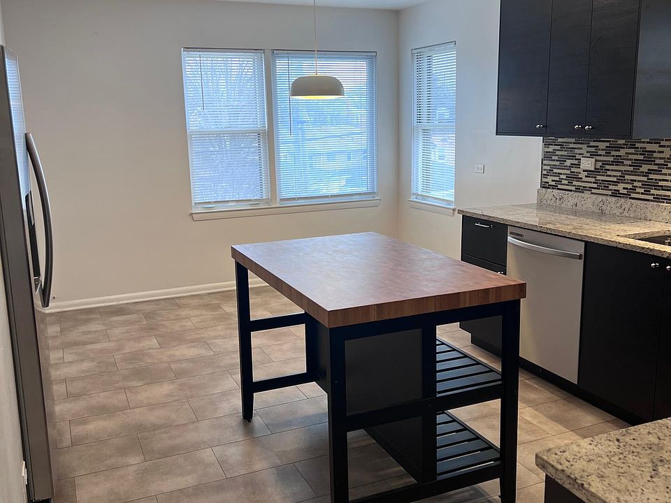 6091 N Sauganash Ave 2, Chicago, IL 60646 Zillow