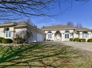 2217 S Oakbrook Ave, Springfield, MO 65809