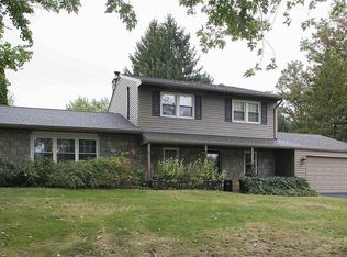 3813 Carriage House Dr, Camp Hill, PA 17011