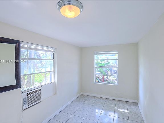 5th image of 2250 NE 136th St #2250